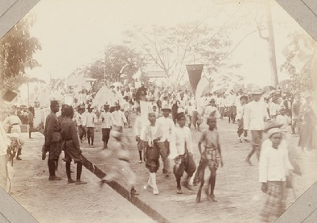 Name:  Bangkok 1895 Prozession.jpg
Hits: 189
Größe:  78,0 KB